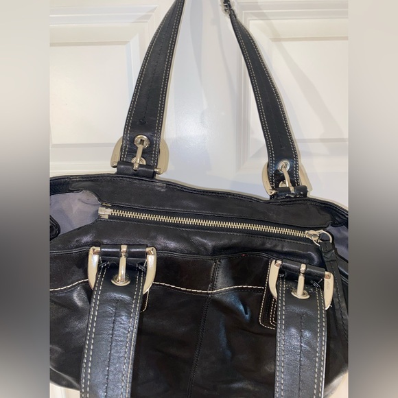 COACH SOHO PLEATED BLACK LEATHER SHOULDER BAG SHOPPER TOTE. Zips like a jacket. - Picture 6 of 12